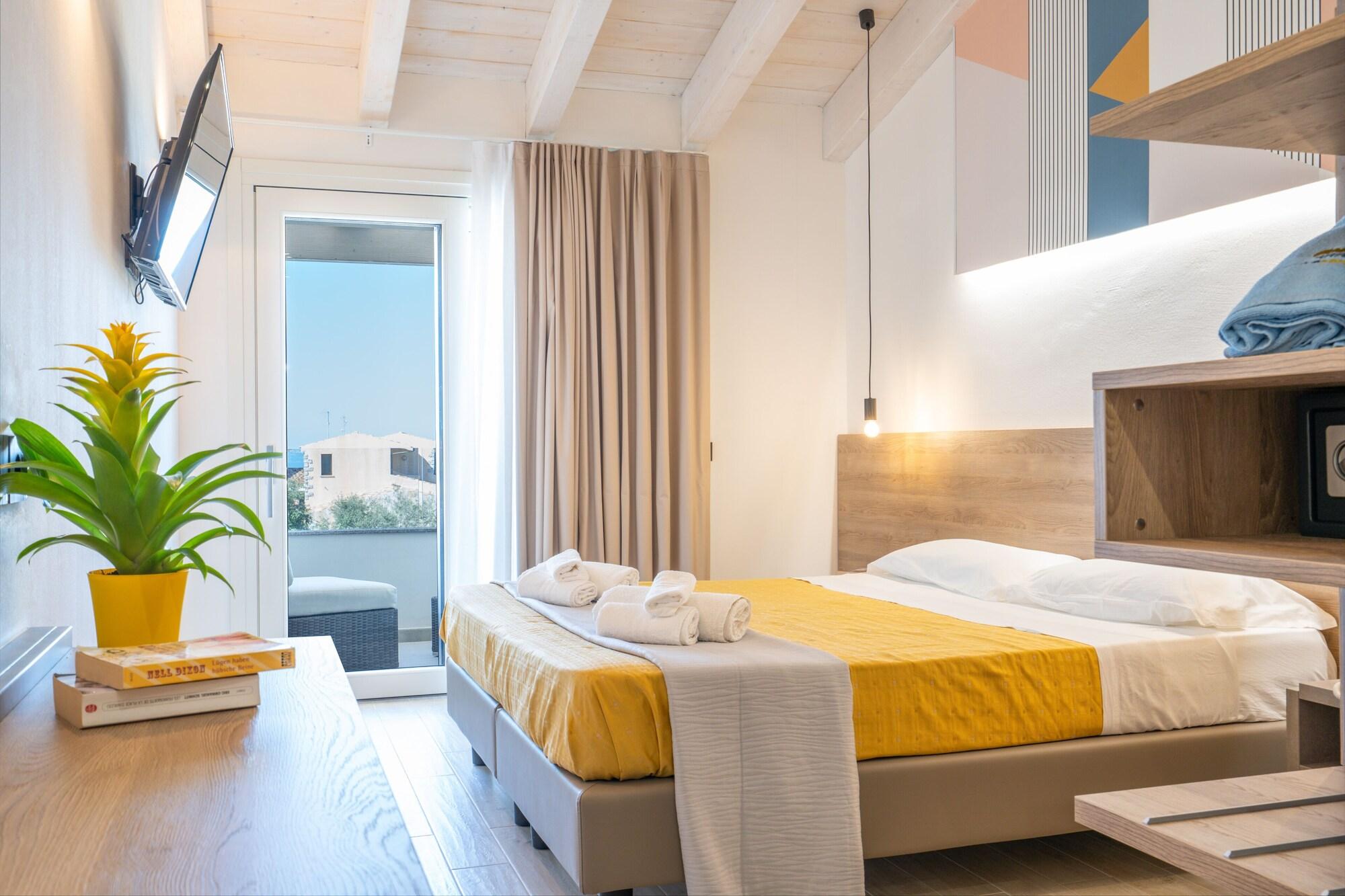 Horizon Hotel Badesi Bagian luar foto