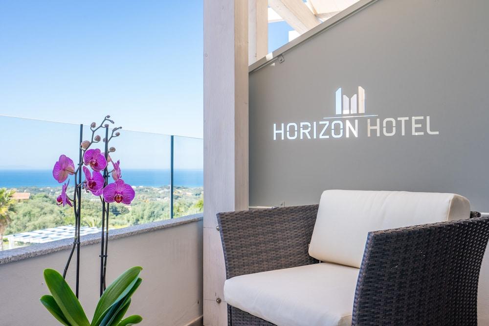 Horizon Hotel Badesi Bagian luar foto